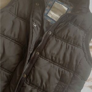 Men's Black Puffer Vest